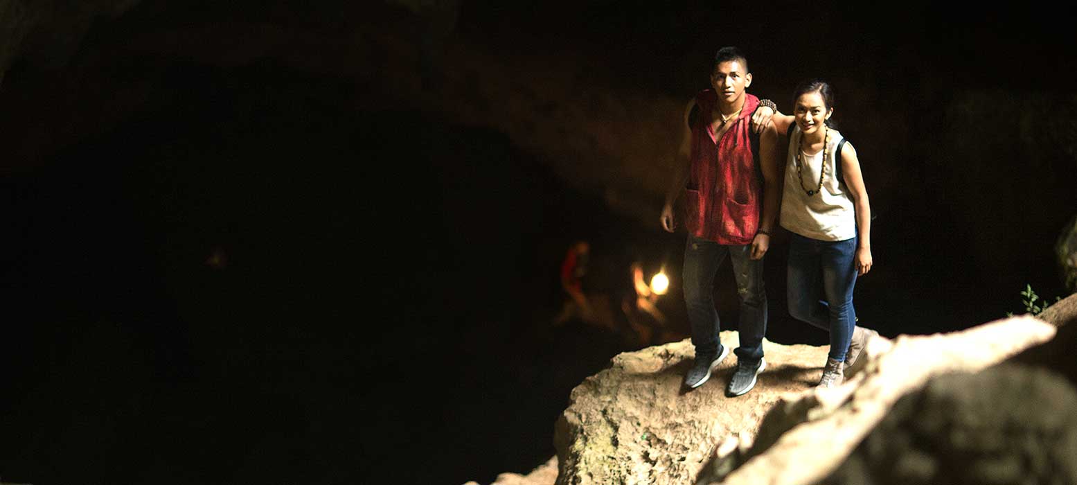 COUPLE-Sagada-CAVE2